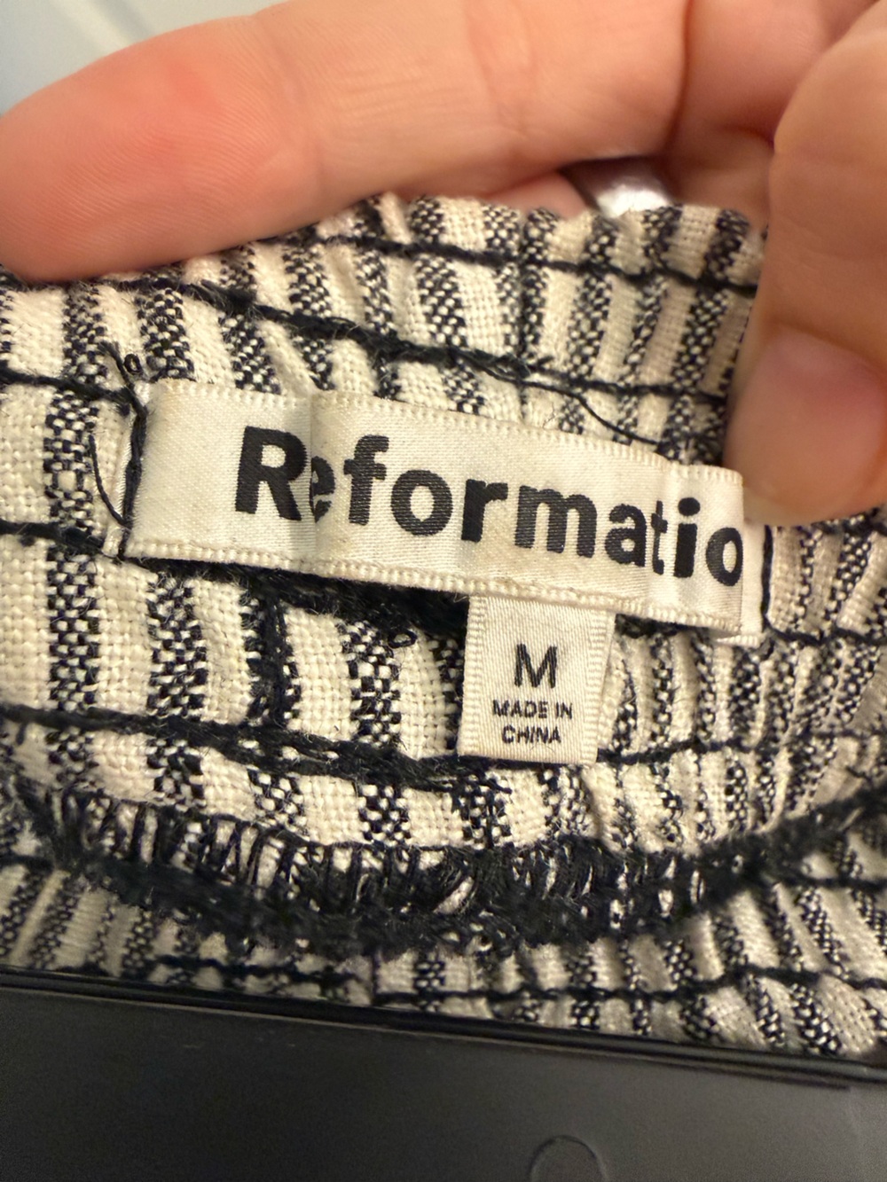 Reformation Nashville Linen Shorts - Picture 4 of 5